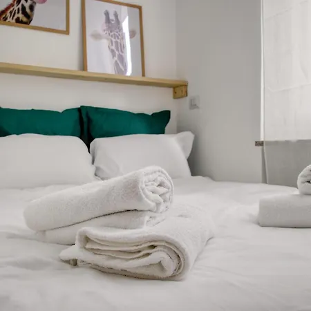 Апартаменты Modern Lambrate - Cozy Stylish Retreat *
